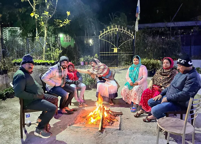Lake Side Homestay Mirik